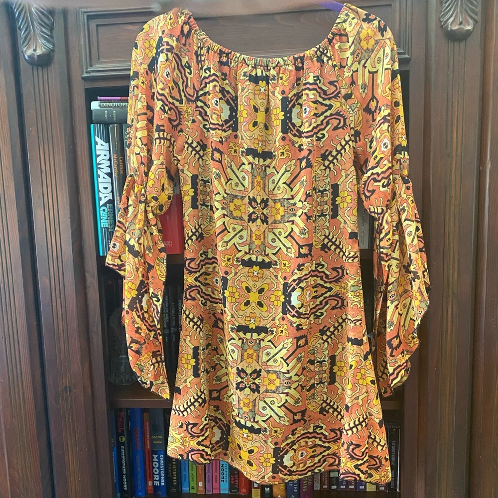 Retro Patterned Split Bell Sleeve Dress - Picture 3 of 3
